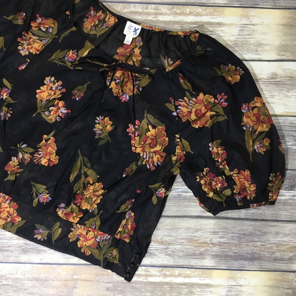 Edme and Esyllte Triad Peasant Blouse - Picture 2 of 5